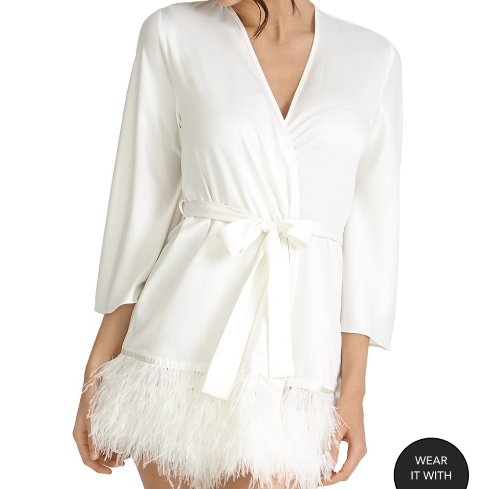 RYA collection swan cover up robe size xs/s